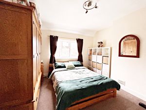 Bedroom- click for photo gallery